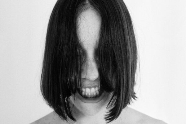 Lucrecia Dalt - divina - BestNewMusic2025 - New Music 2025 > Q2 > W22
