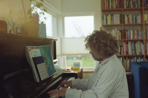 Benny Sings - Real Person (feat. Elijah Fox) - BestNewMusic2026 - New Music 2026 > > W08